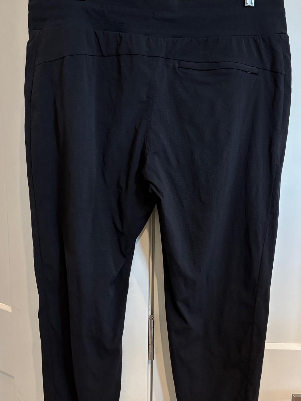 Athleta Trekkie North High-Rise Jogger Pants. Size 16 - Picture 5 of 11